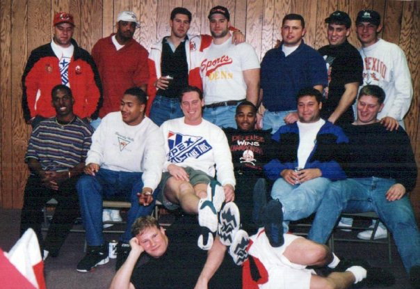 '94 Seniors Basketball Tour group shot