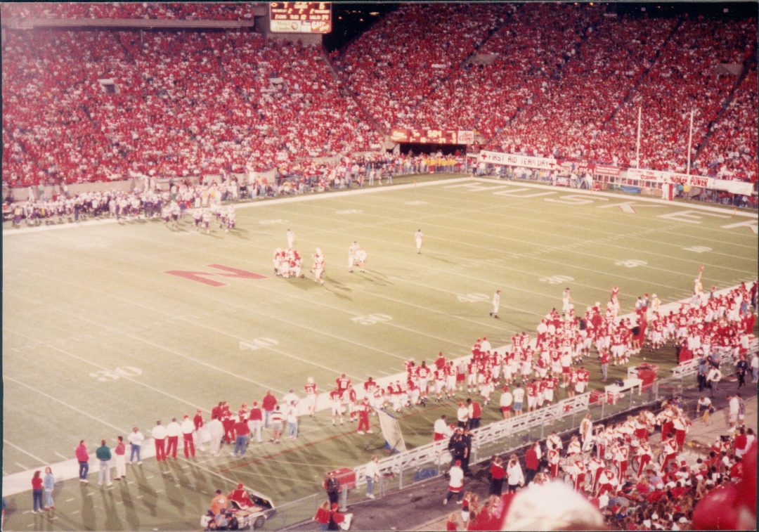 Washington game, stadium scene