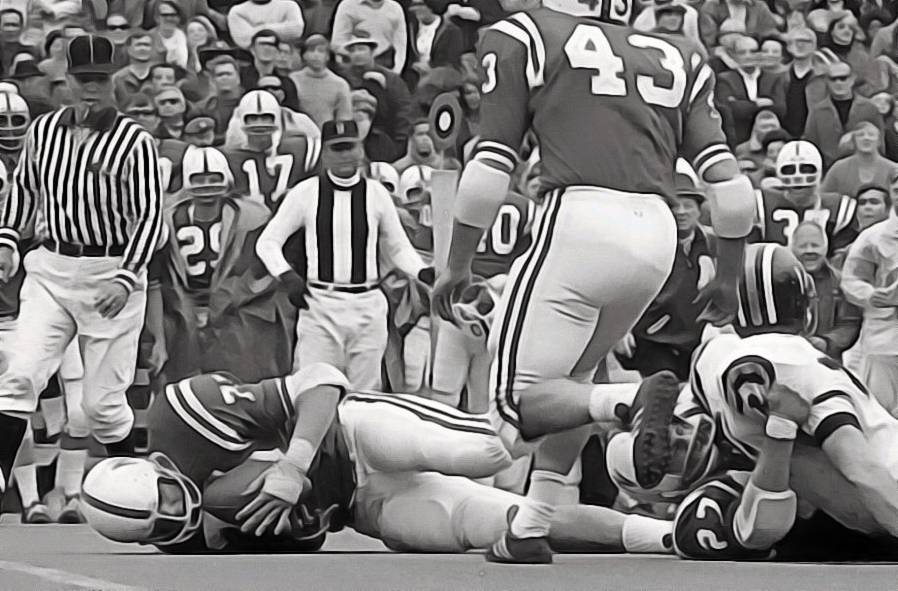 Larry Jacobson fumble recovery